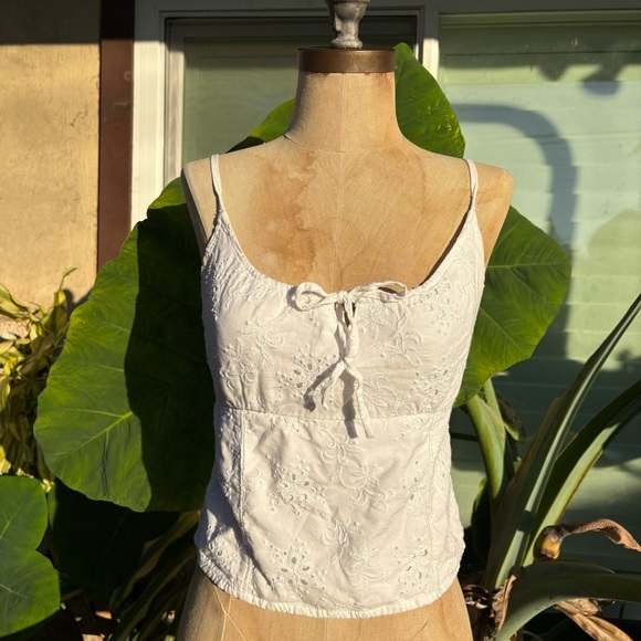 Eyelet tank 🌿 - Picture 1 of 8